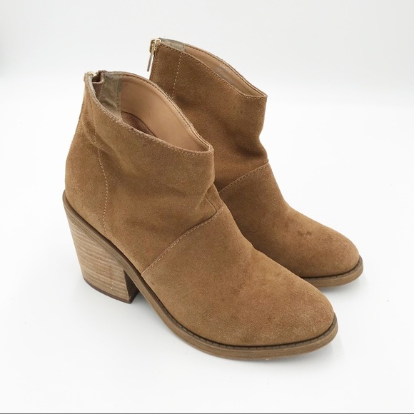 Steve Madden Soft Tan Suede Ankle Boots Size 8 - Picture 1 of 4